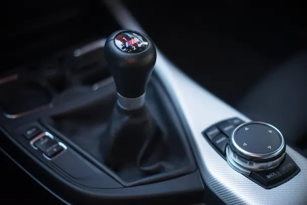 كازينو كوين بلاي تطبيق أندرويد/آي أو إس